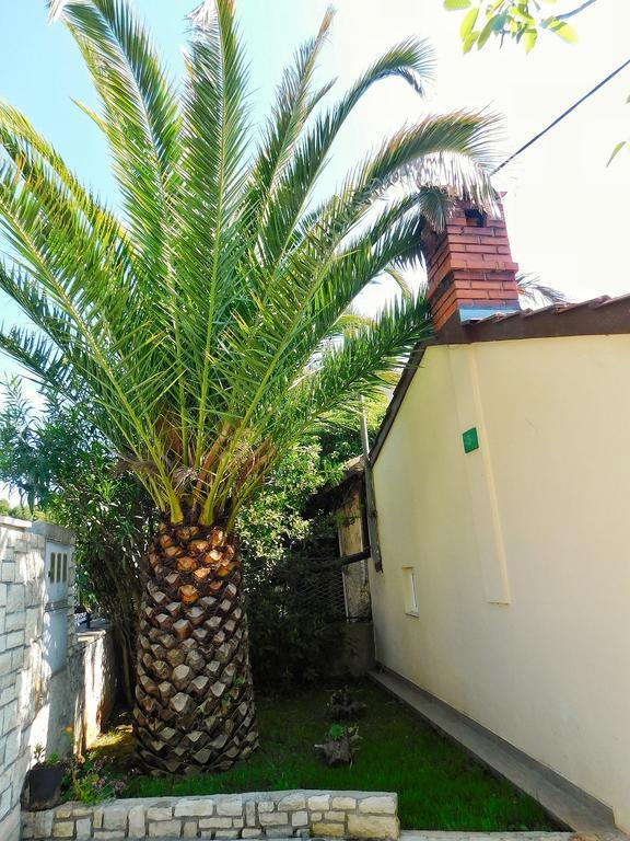 Apartments Danilo 48 Пула Екстериор снимка
