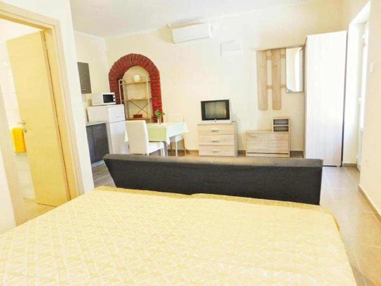 Apartments Danilo 48 Пула Екстериор снимка